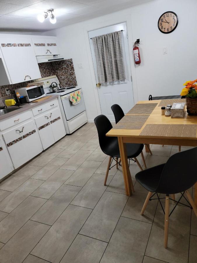 Vibrant Apartment In The Heart Of The Town Edmundston Extérieur photo