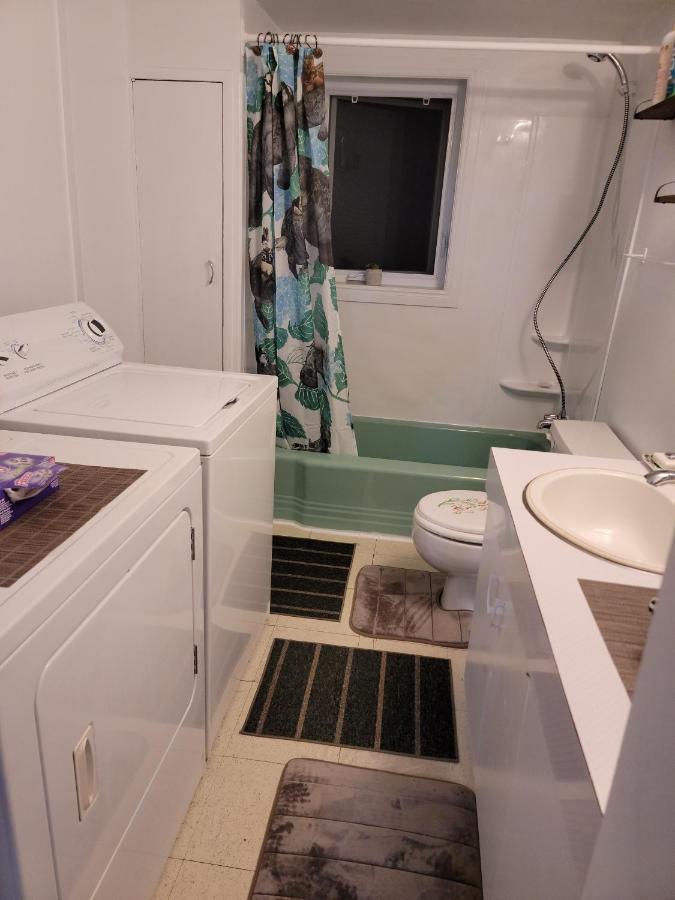 Vibrant Apartment In The Heart Of The Town Edmundston Extérieur photo