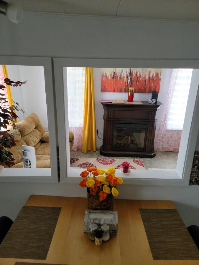 Vibrant Apartment In The Heart Of The Town Edmundston Extérieur photo
